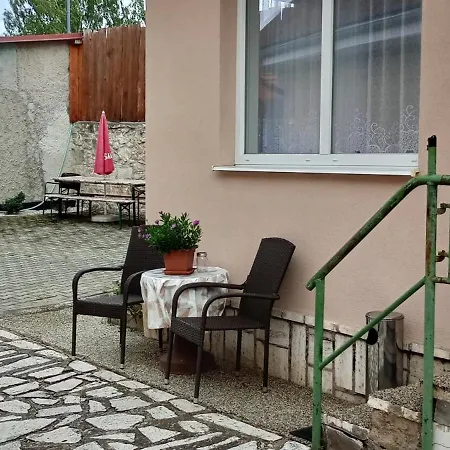 Semesterbostad Dom Stefany *